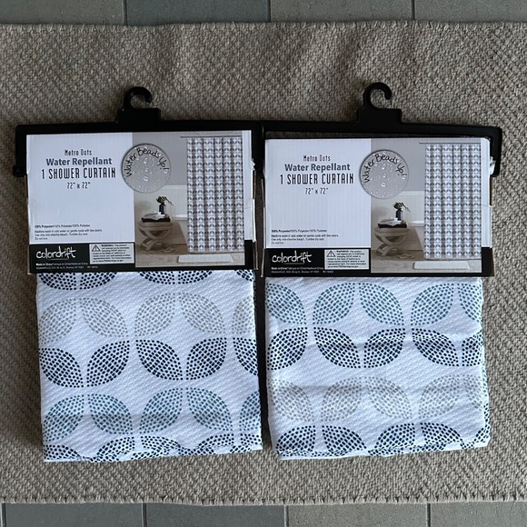 🚩SOLD🚩 Bundle of Shower Curtains - Picture 2 of 4